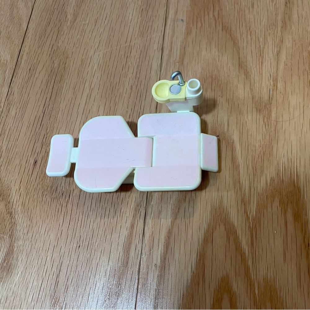 Lil Woodzy dentist chair - Picture 2 of 2